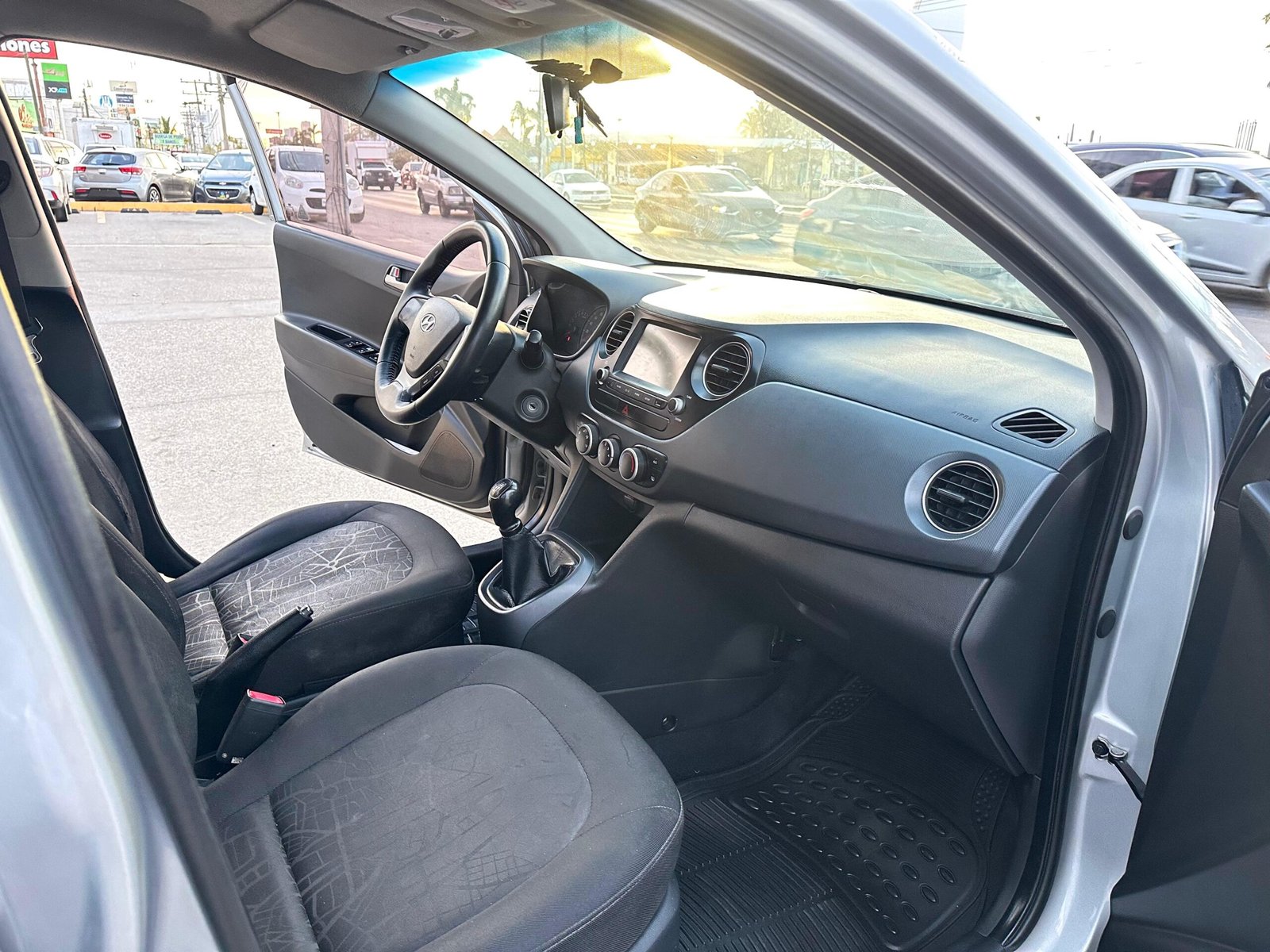 hyundai grand i10 2020 gl mid manual hyundai grand i10 2020 gl mid manual