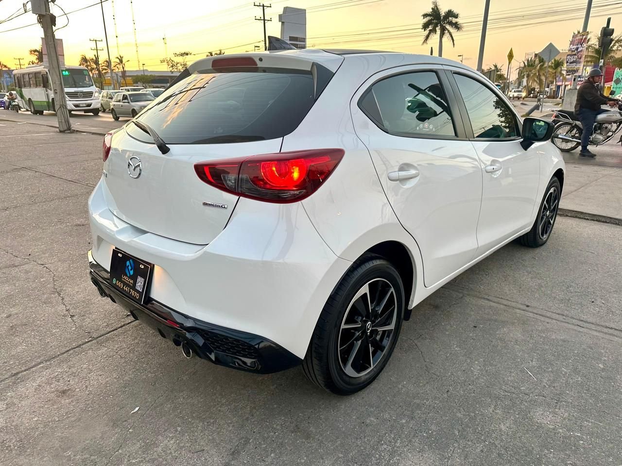 mazda 2 hatchback signature 2025