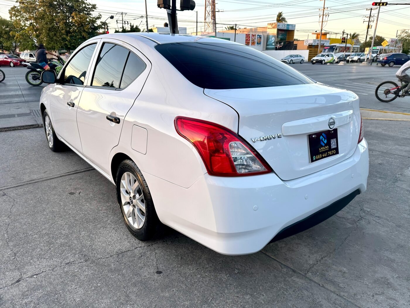 nissan versa 2023 v drive manual