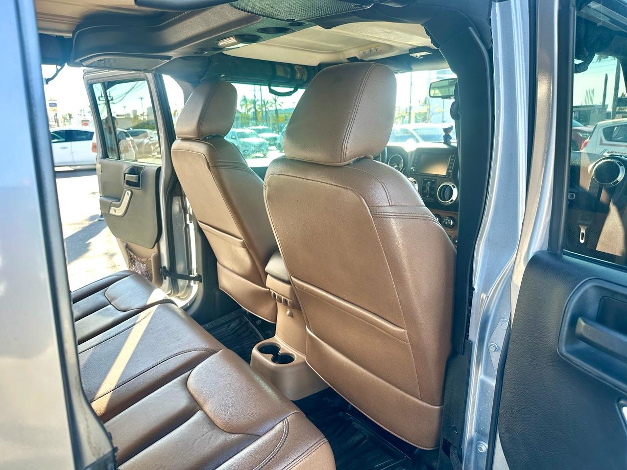jeep wrangler unlimited sahara 2016 4x4 automatico jeep wrangler unlimited sahara 2016 4x4 automatico